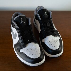 Air Jordon 1 Low - with box - great condition